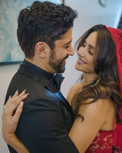 New couple Farhan Akhtar and Shibani Dandekar