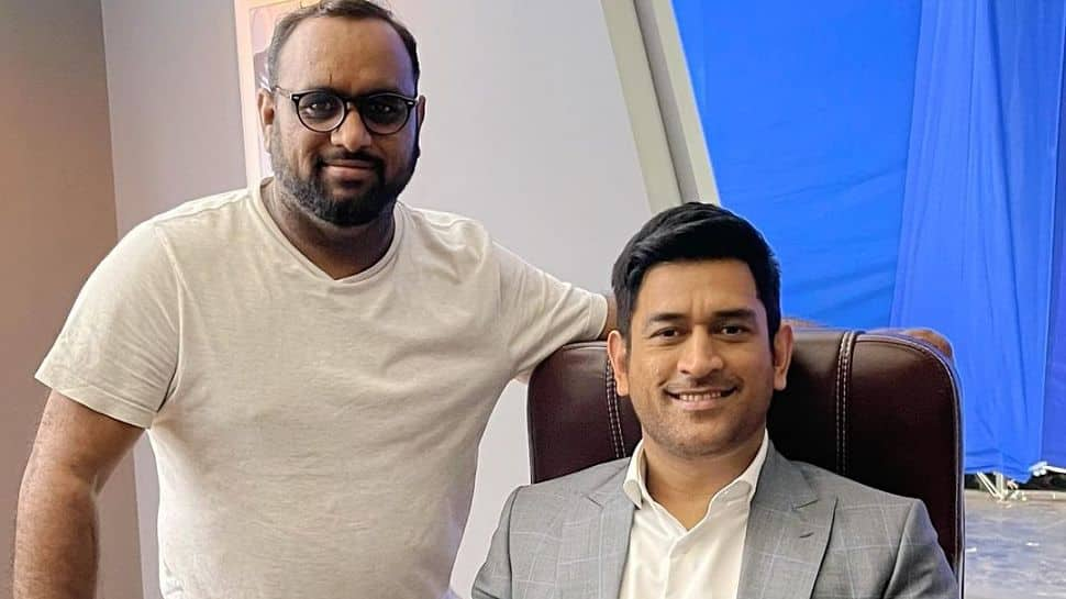 Watch: Behind the scenes footage of MS Dhoni&#039;s shoot for a TV ad 