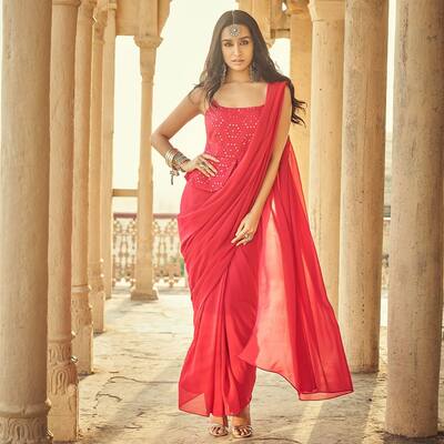 Shraddha Kapoor looks stunning in traditional wear!