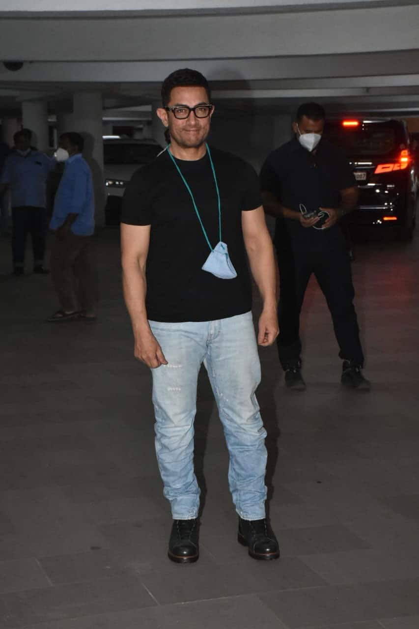 Aamir Khan poses for clicks at Farhan Akhtar' Shibani Dandekar wedding bash