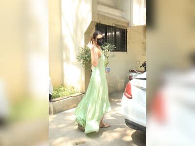 Kriti Sanon oozes elegance in mint green maxi dress on Friday outing: In  Pics | News | Zee News