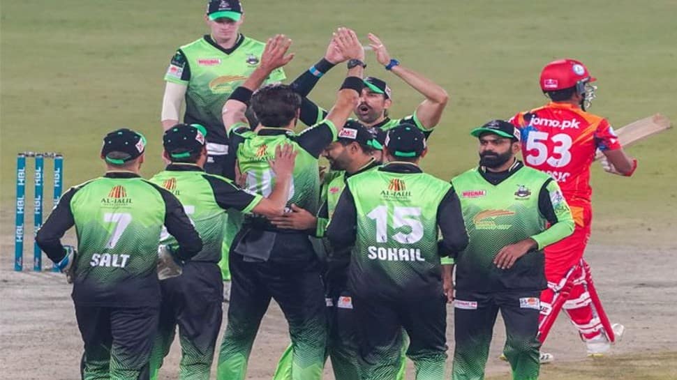 PSL 2022: Lahore Qalandars beat Islamabad United in last-over thriller to set up final against Multan Sultans - WATCH