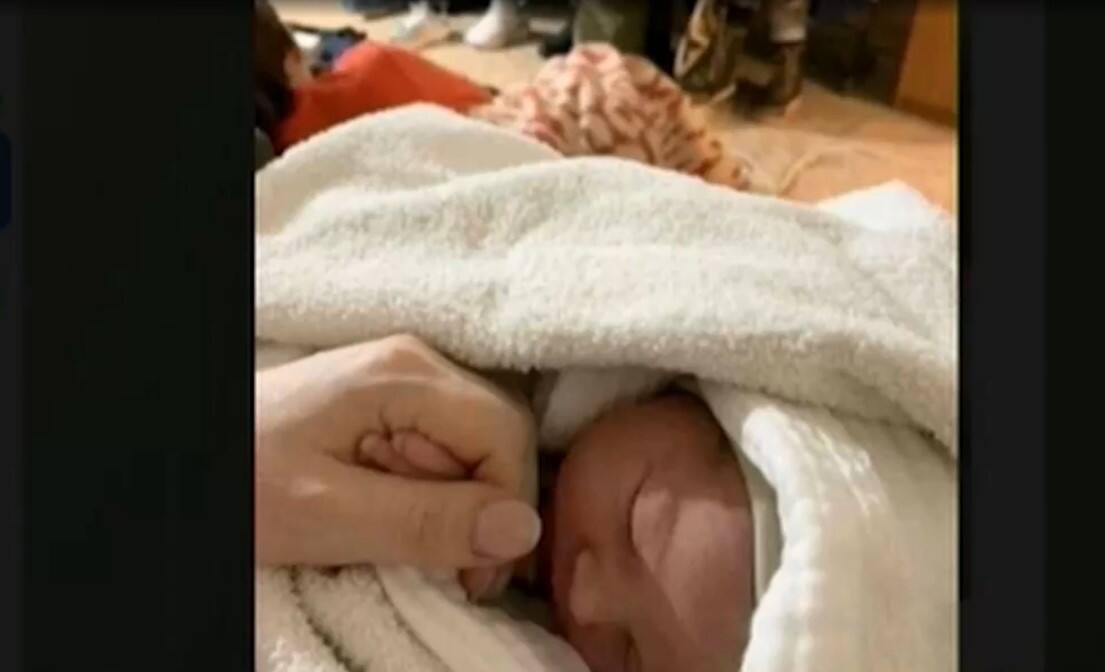 Regarder : Un bébé est né dans un abri anti-bombes de Kiev, Internet le qualifie de miracle |  Nouvelles du monde