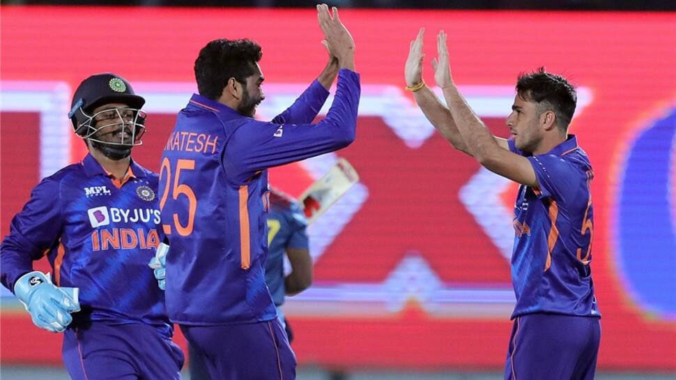 Team India leg-spinner Ravi Bishnoi (right) celebrates after picking up a wicket against Sri Lanka in the 3rd T20. India has now won ten consecutive T20Is (completed) against Sri Lanka at home. (Photo: IANS)