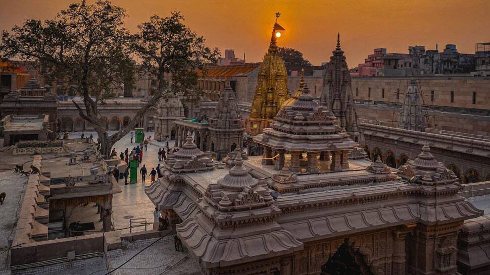 Varanasi&#039;s Kashi Vishwanath temple gets 60 kg gold from anonymous donor, 37 kg used to beautify sanctum-sanctorum