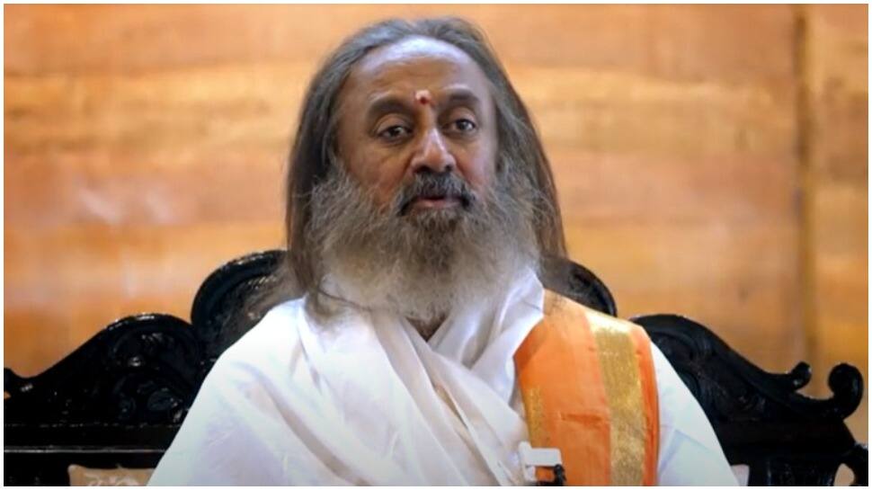 Let&#039;s hope Russia-Ukraine war is resolved through dialogue, says Sri Sri Ravi Shankar-Watch