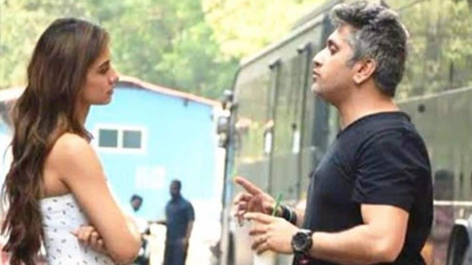 Disha Patani poses with filmmaker Mohit Suri on sets of ‘Ek Villain 2’ post pack up – Watch!