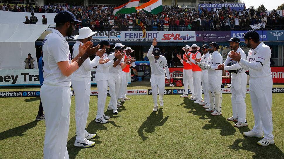 WATCH: Virat Kohli receives guard of honour from Team India during 1st IND vs SL Test