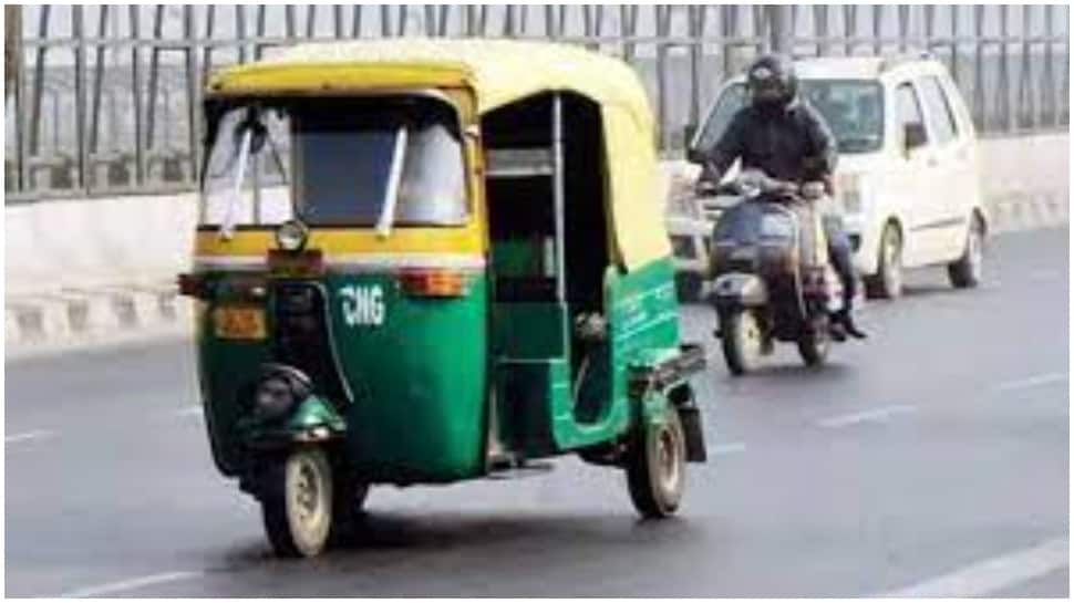 Meet Shinder Kaur: The only woman autorickshaw driver of Bathinda