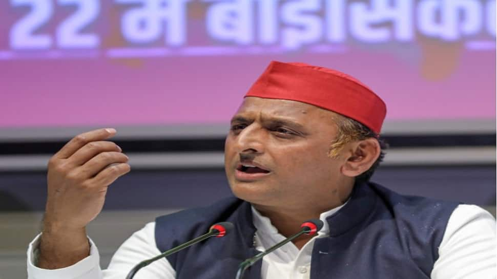 Akhilesh Yadav alleges tampering with EVMs, seeks intervention of Election Commission