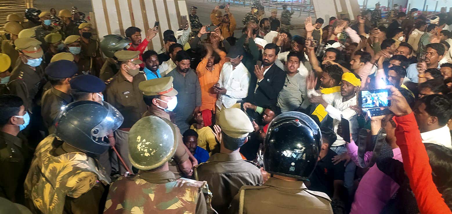 Samajwadi Party workers protesting outside EVM strong room in Varanasi