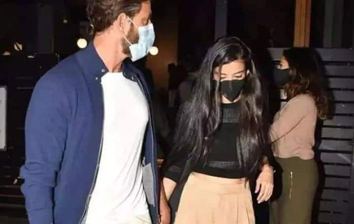 Hrithik Roshan and Saba Azad spotted holding hands