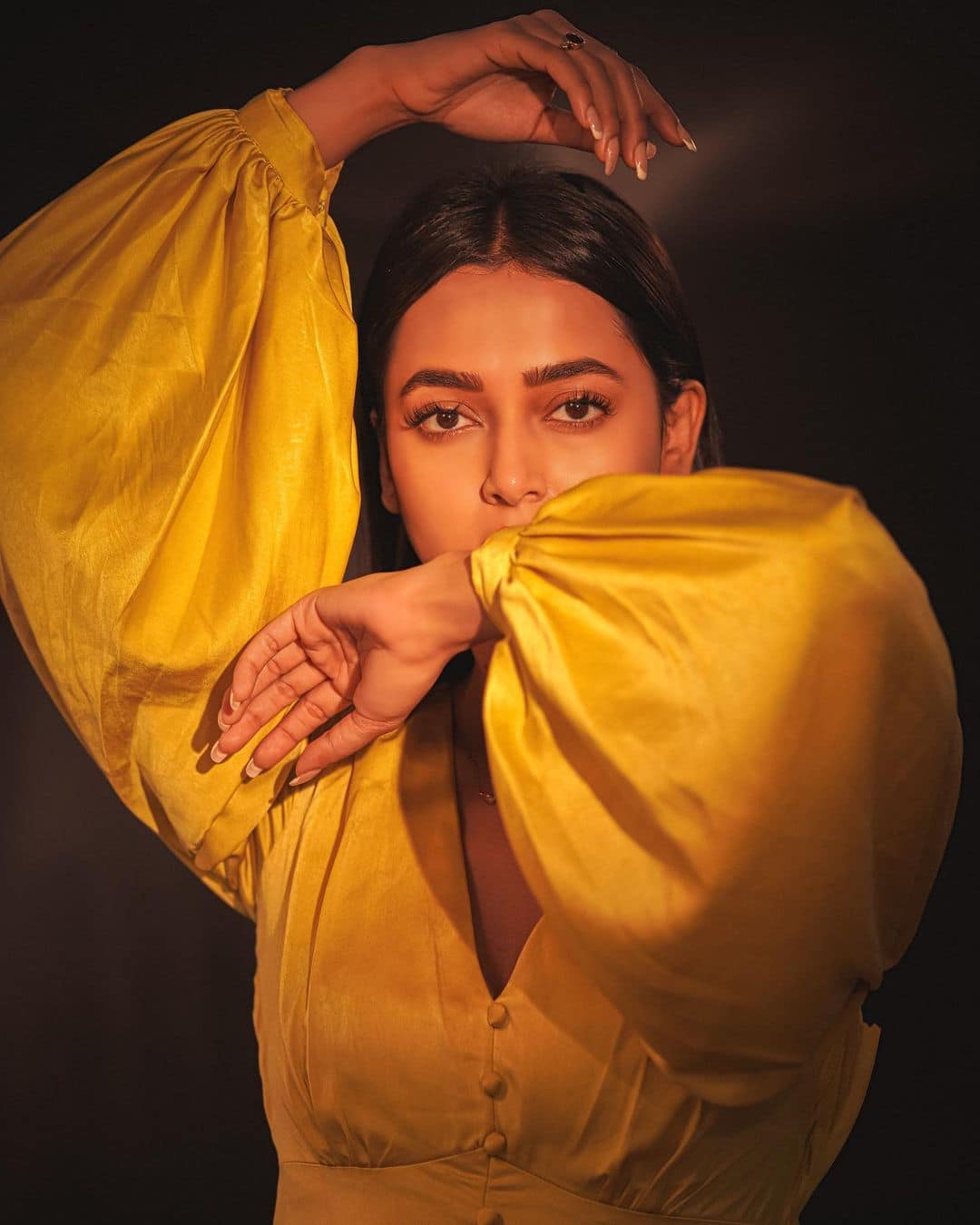Tejasswi opts for minimal accessories for her look
