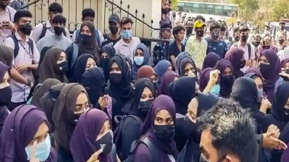Hijab row reaches Aligarh, Shree Varshney College bans entry of students with headscarves