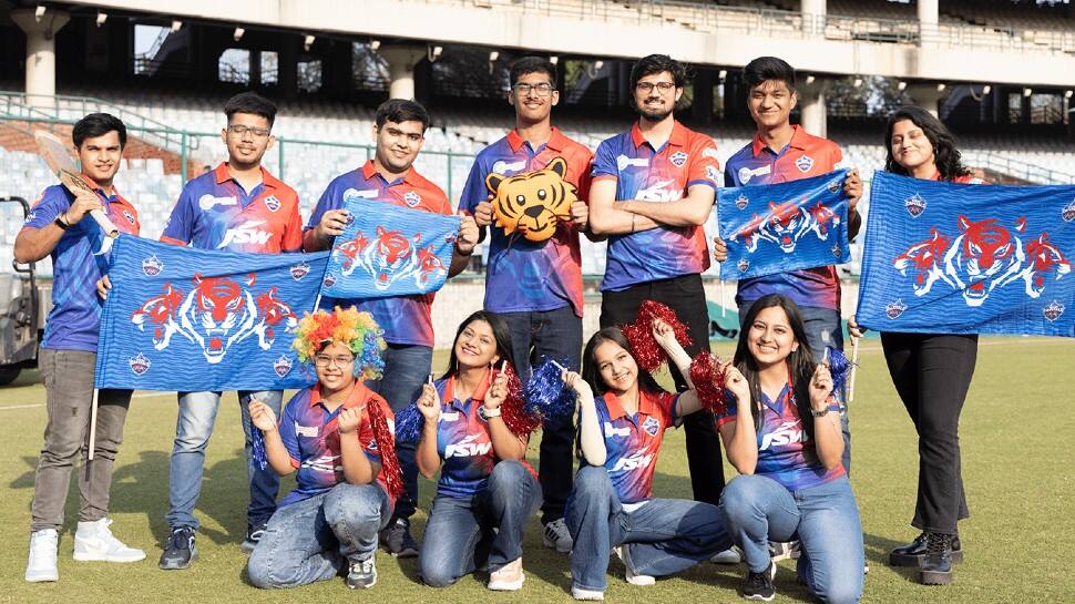 IPL 2022: Delhi Capitals gift jerseys to academy players where Yash Dhull played