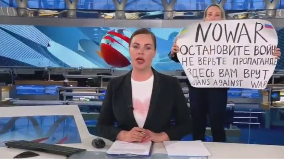 &#039;Don&#039;t believe propaganda&#039;: &#039;Anti-war&#039; journalist in studio disrupts live Russian state TV news - Watch
