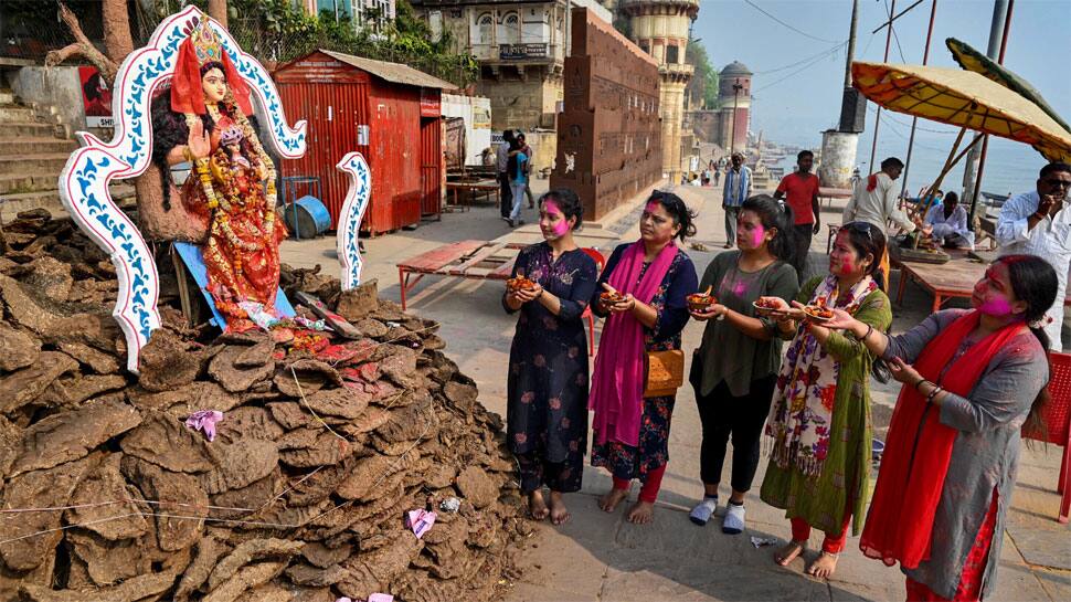 Holi 2022: Holika Dahan puja ritual, timings and Narasimha maha mantra importance