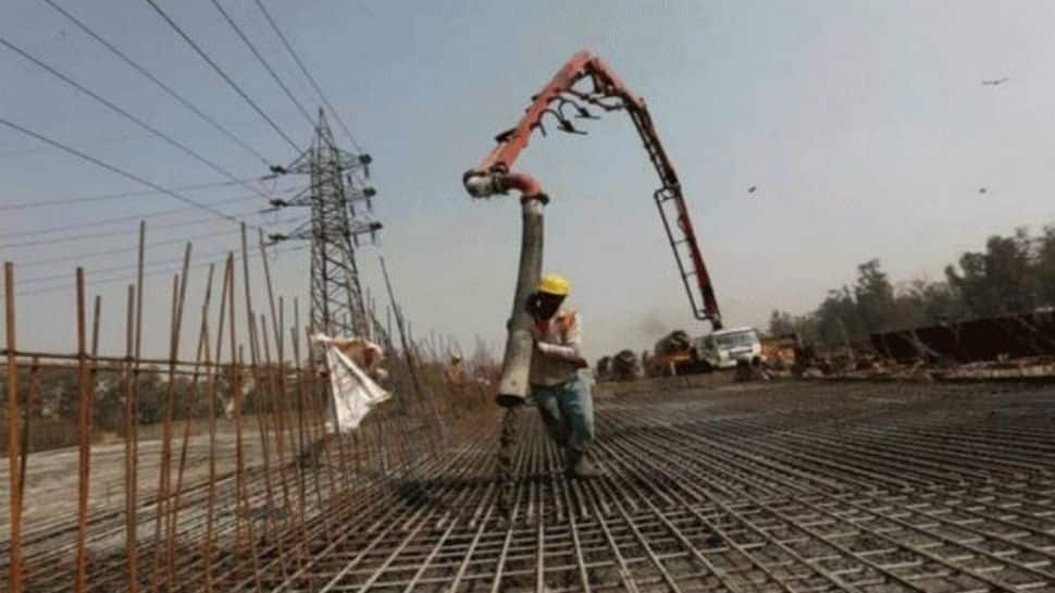 Delhi: Workers who lost work due to construction ban to get Rs 5,000 assistance