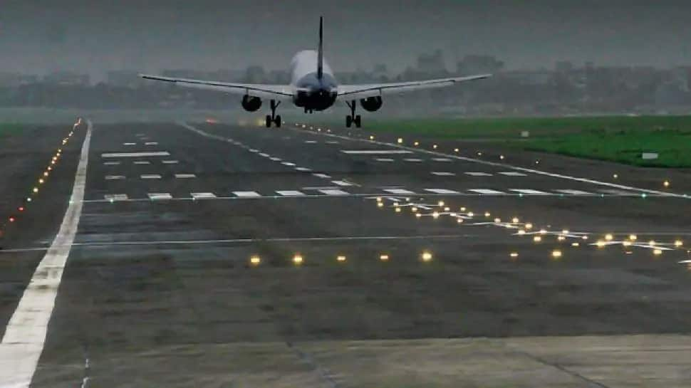 Aviation know-how: What is meaning of different airport lights?