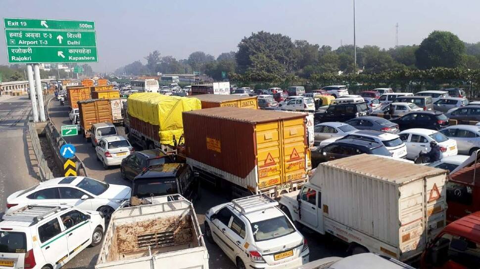 School buses, cabs don&#039;t need to pay tax at Delhi-NCR borders: States sign agreement