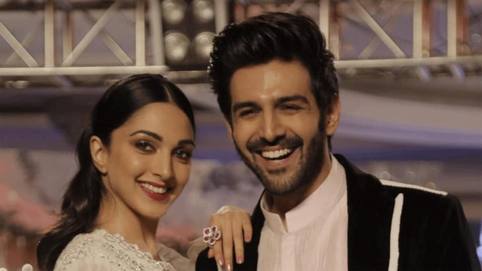 Kartik Aaryan, Kiara Advani pose with friend in adorable video, check out 