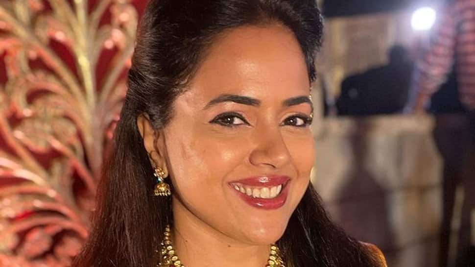 Sameera Reddy reveals she was diagnosed with Alopecia Areata in 2016, reacts to Will Smith's 'slap'!