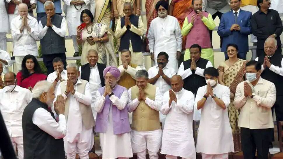 Rajya Sabha bids farewell to 72 retiring MPs; PM Narendra Modi tells them to `inspire coming generations` thumbnail