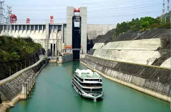 Yangtze River Three Gorges 1 electric cruise ship