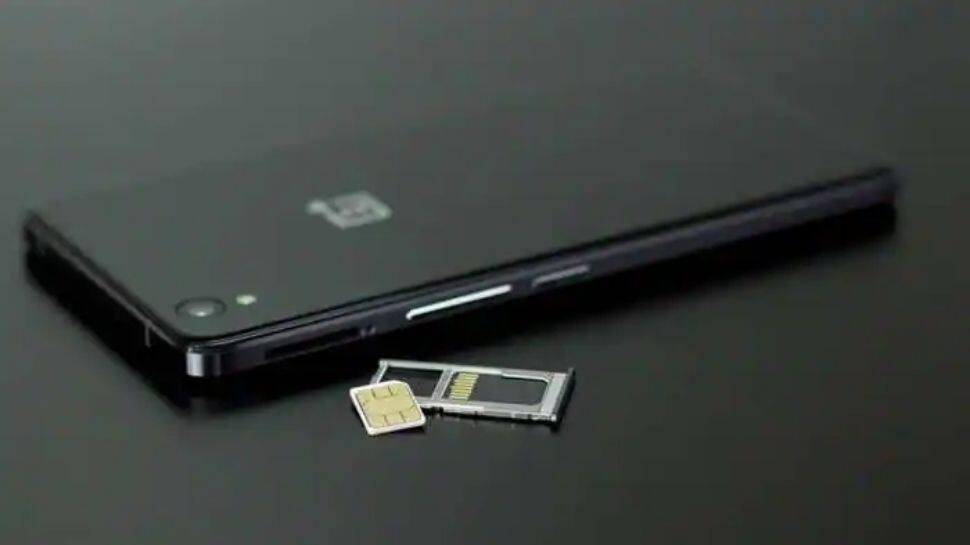 Google working on Android 13 to allow two carrier connections on one eSIM