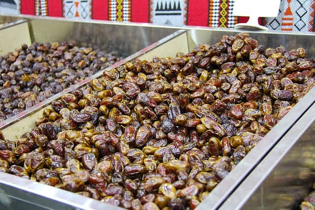 Dates are rich in fibre and also improves bowel movement