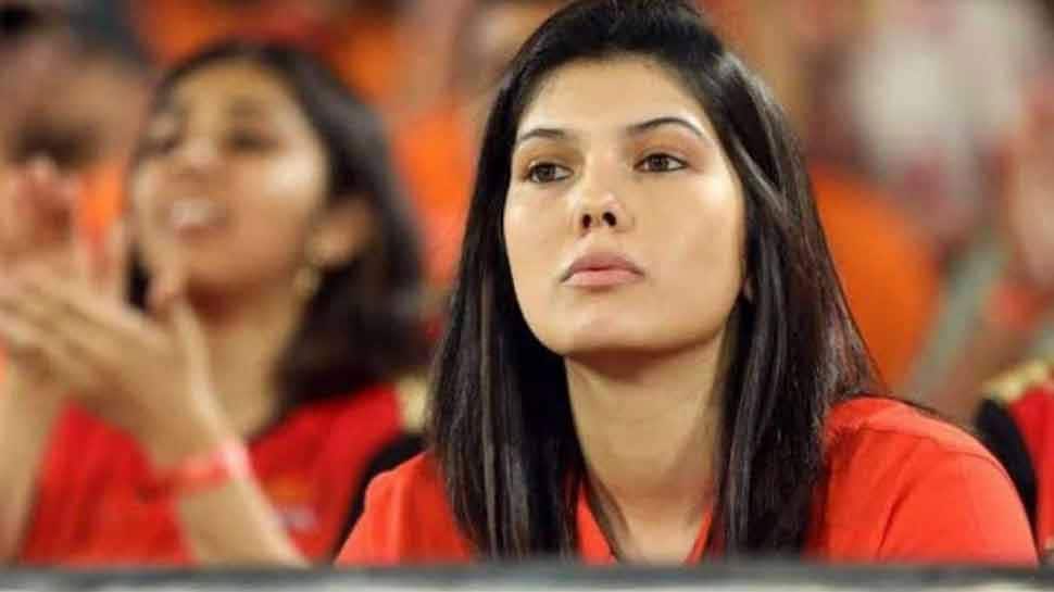 Sunrisers Hyderabad CEO Kaviya Maran has now been dubbed as 'National crush'. Kaviya is also one of the original mystery girls, ardently supporting SRH over the last couple of years in the stadium as well as at the auction table. (Source: Twitter)