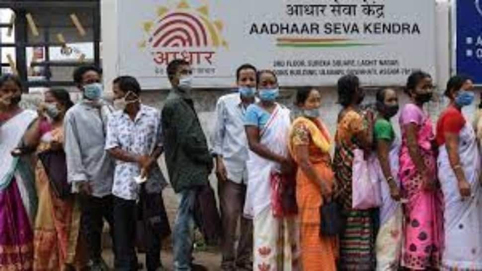 Supreme Court sends out notice to centre on PIL seeking Aadhaar Cards 