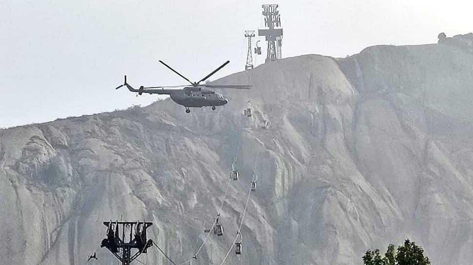 Deogarh ropeway accident: IAF&#039;s Mi17 helicopter performs daring rescue operation - Watch Video