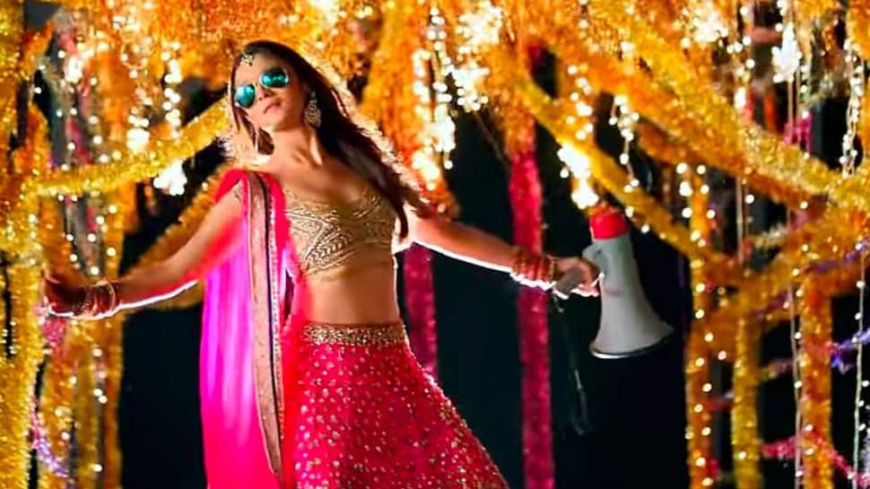 Alia Bhatt is a 'bindaas' in a shocking pink lehenga set