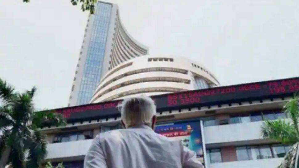 Markets surrender early gains; Sensex declines 237 points