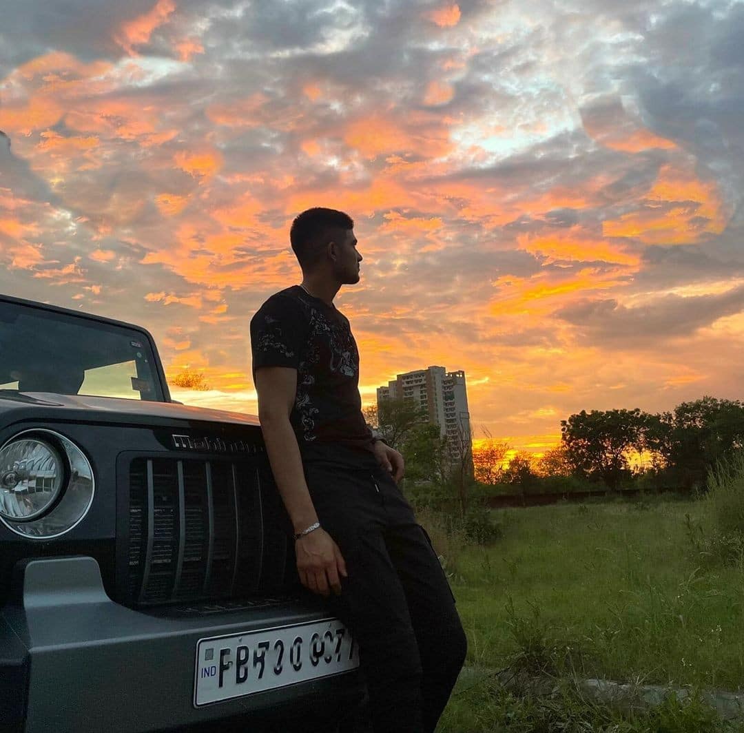 Gill posing with his Thar possibly in Goa