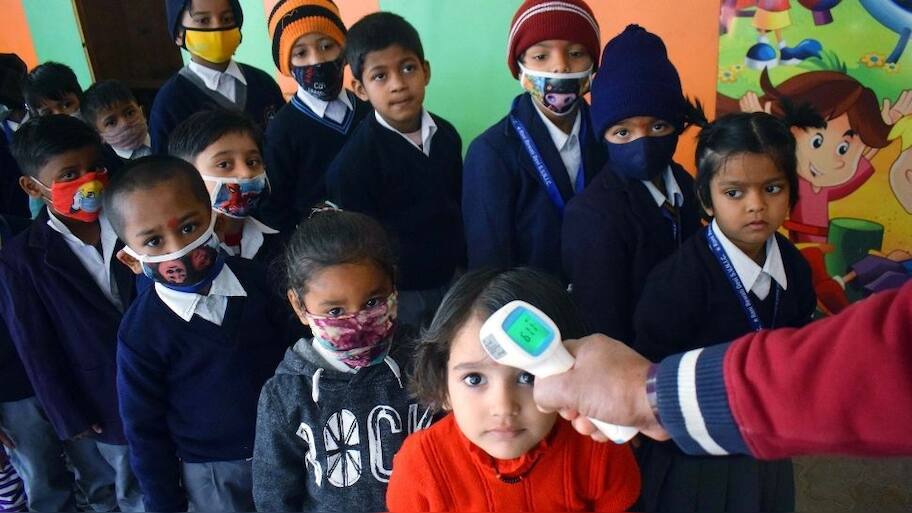 Fourth wave scare: Guidelines issued to Delhi, Noida schools as kids ...