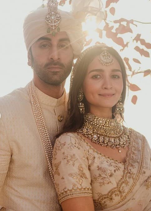 Alia-Ranbir wedding photos: Elegence mean Mr and Mrs Kapoor