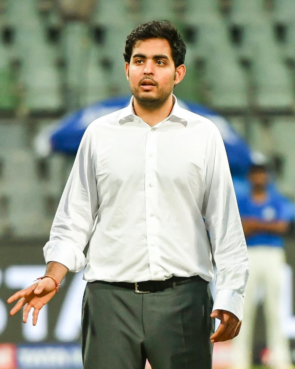 Akash Ambani is the son of Mumbai Indians and Reliance owners Mukesh and Nita Ambani. Akash plays an active role in managing five-time champions MI and regularly gives motivational speeches inside team dressing room. (Source: Twitter)