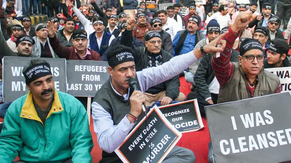 Return of 1990s threat letters to Kashmiri Hindus! Lashker-e-Islam orders them to leave Kashmir Valley immediately