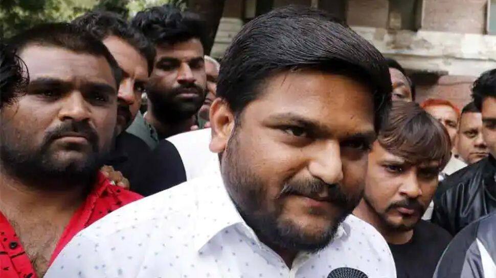 Amid infighting rumours in Gujarat Congress, Hardik Patel invited by AAP state chief