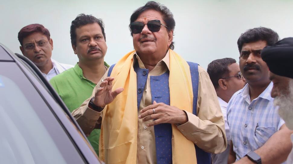 Counting of votes for by-poll to Asansol LS seat, four assembly constituencies underway; all eyes on Shatrughan Sinha