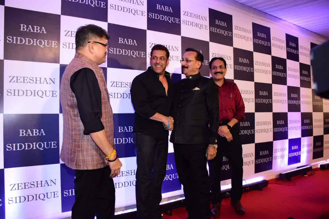 Salman Khan attends Baba Siddique's Iftaar party