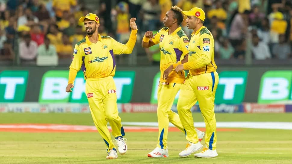 CSK vs GT IPL 2022: Ravindra Jadeja, Dwayne Bravo lose cool at teammate Shivam Dube, WATCH