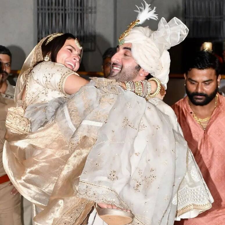 Ranbir and Alia's family were present with them on their special day