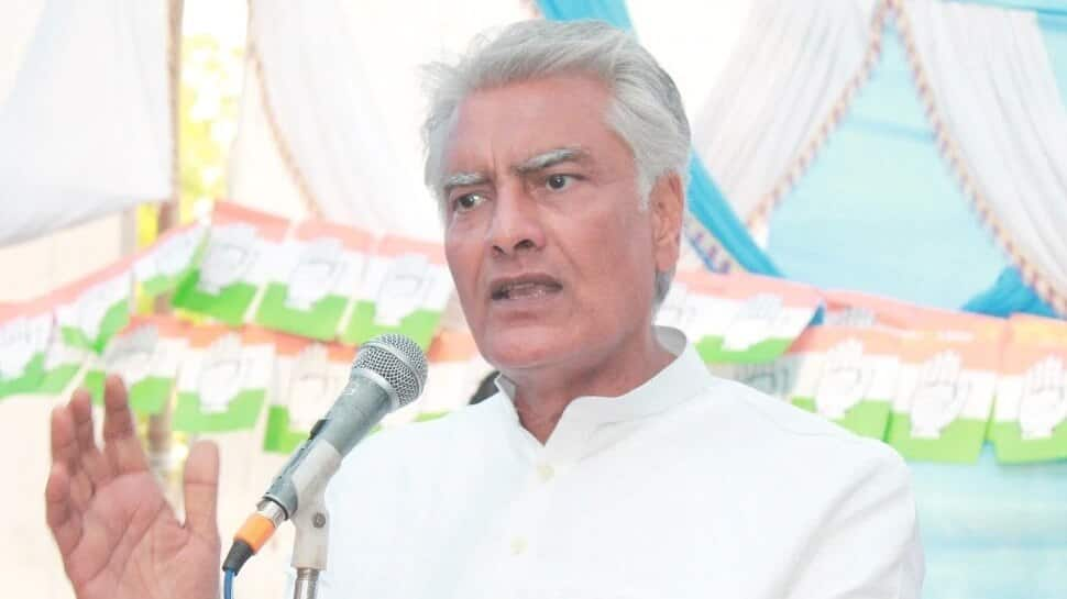 Former Punjab Congress chief Sunil Jakhar fails to reply to party’s disciplinary panel notice, faces action