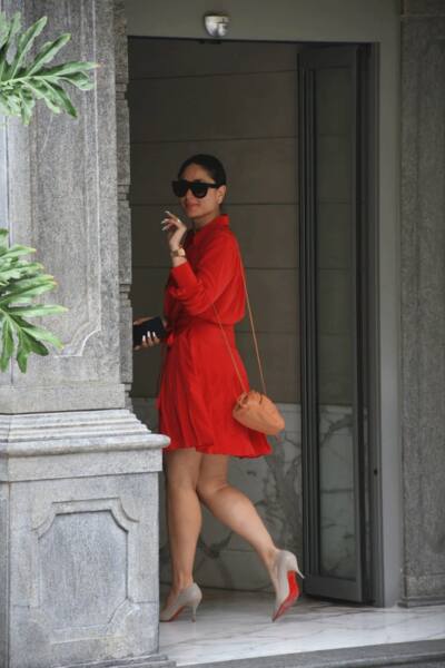 Kareena Kapoor looks chic in red
