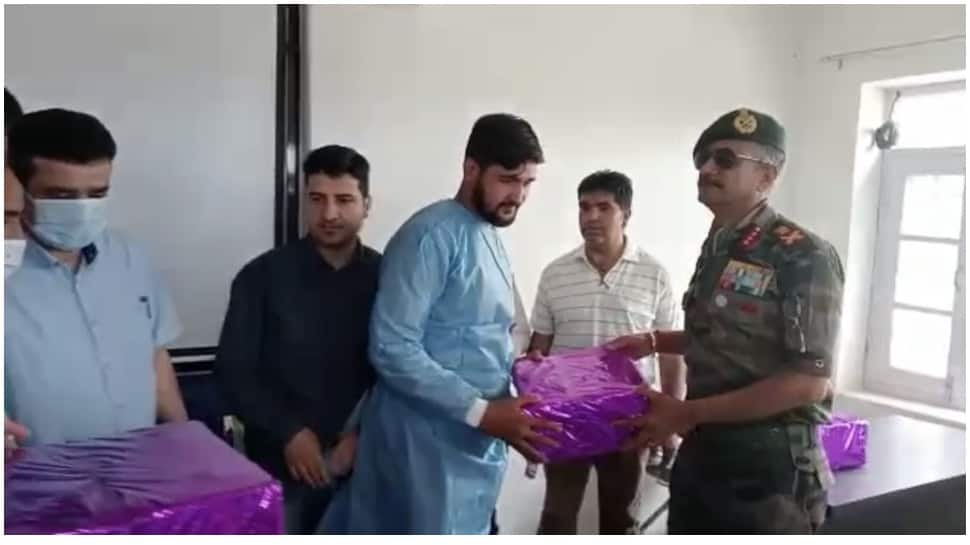 Indian army thanks locals and doctors of Shopian for saving lives of soldiers