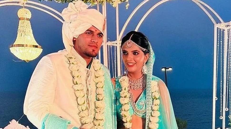 Punjab Kings leg-spinner Rahul Chahar got married to long-time fiance Ishani last month ahead of IPL 2022. Rahul and Ishani got married in a destination wedding in Goa. (Source: Twitter)