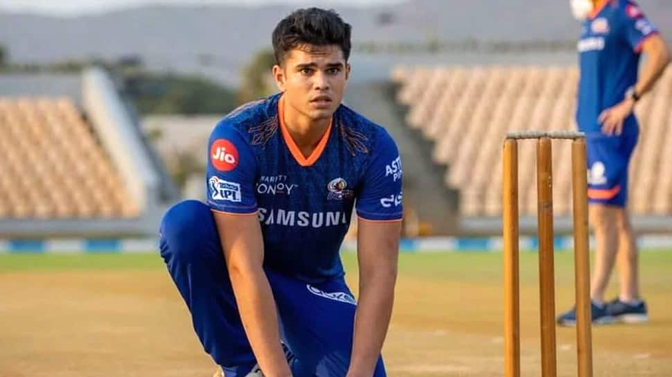 MI vs CSK IPL 2022: Arjun Tendulkar clean bowls batter in Mumbai Indians nets, WATCH viral video